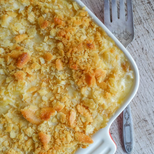 Spicy Macaroni and Cheese with Ritz Topping