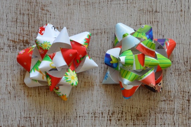 finished paper gift bow