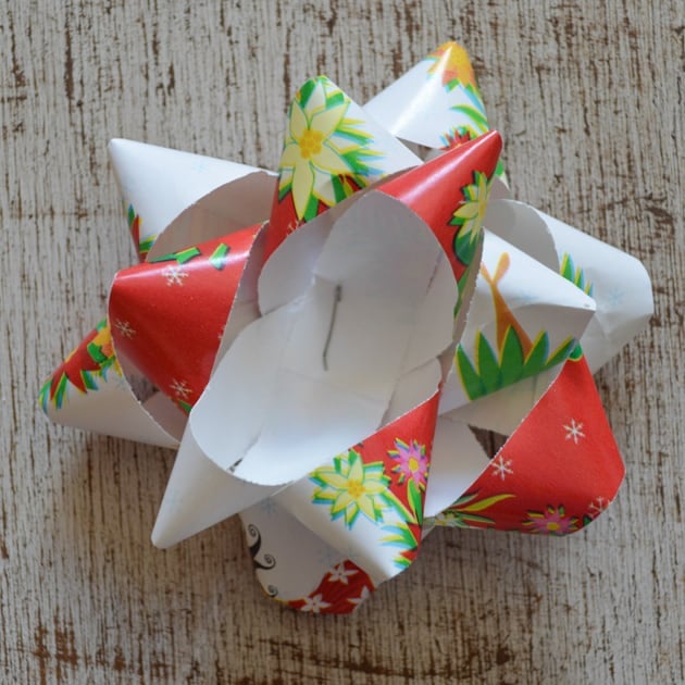 paper gift bow