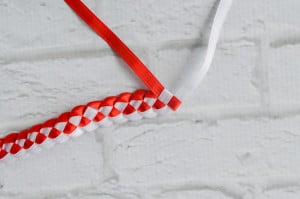 DIY Braided Hawaiian Ribbon Lei (Super easy with video!) - The Artisan Life