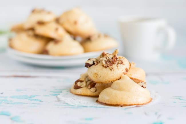 pecan and maple meringue cookies