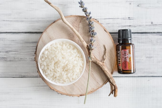 mix-rice-and-essential-oils