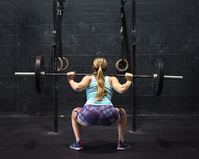 gym maternity photoshoot - backsquat