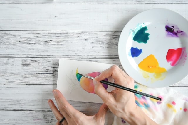 paint the watercolor pineapple leaves