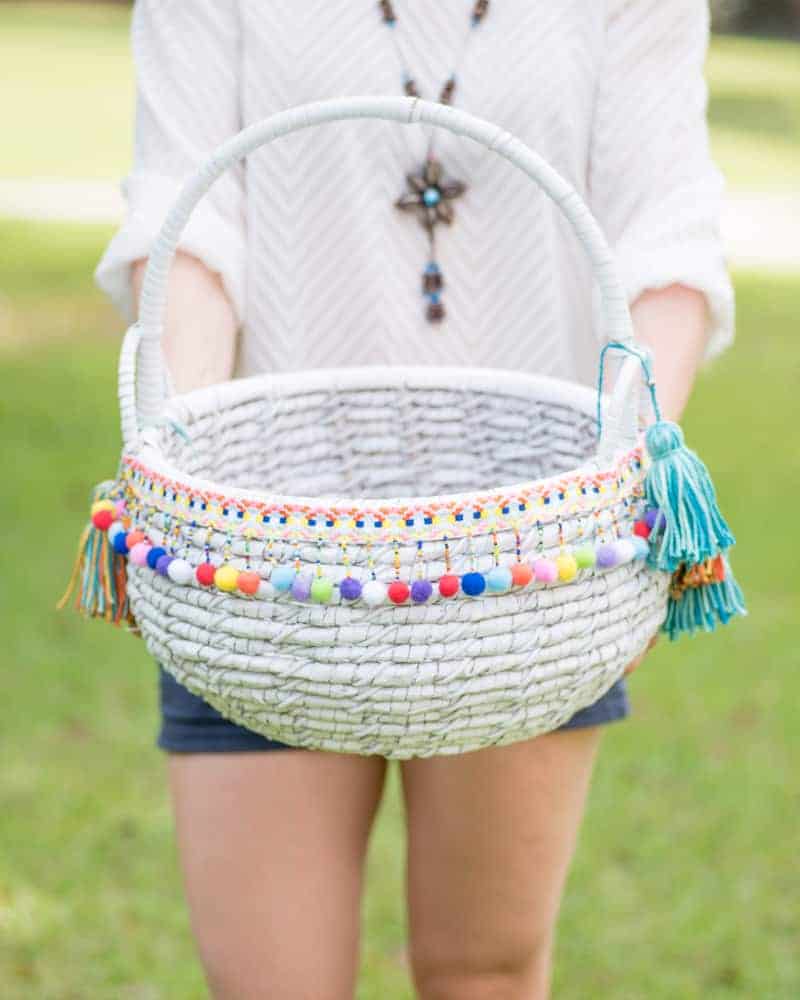 DIY boho market basket tutorial with tassel making instructions