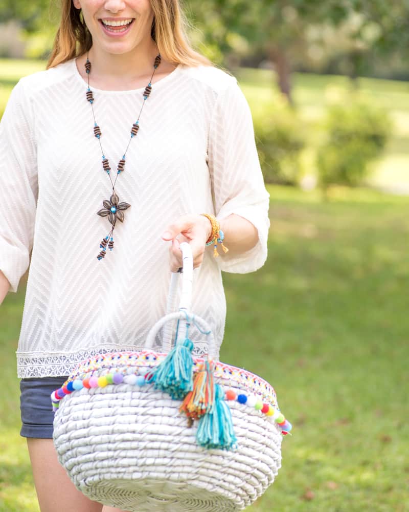 tutorial for DIY boho market basket with large tassels