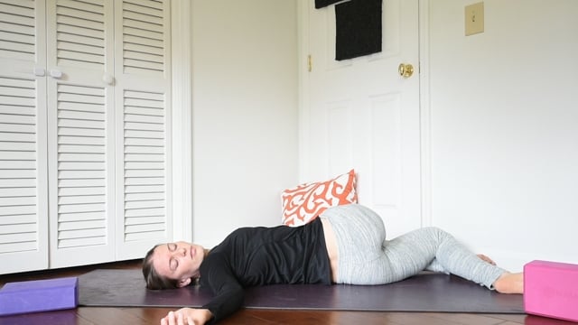 60 Minute Beginner Yin Yoga Sequence - The Artisan Life