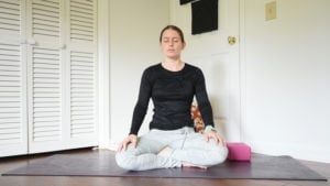 60 Minute Beginner Yin Yoga Sequence - The Artisan Life