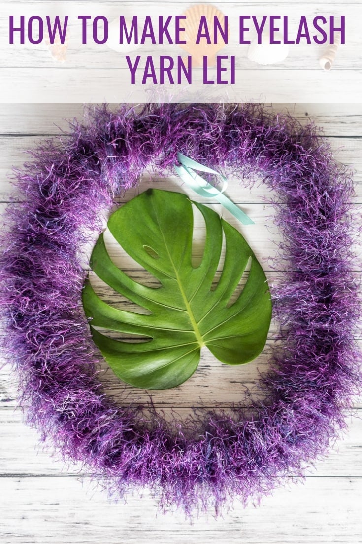 How to make an eyelash yarn lei - with video tutorial! These are so perfect for graduation.