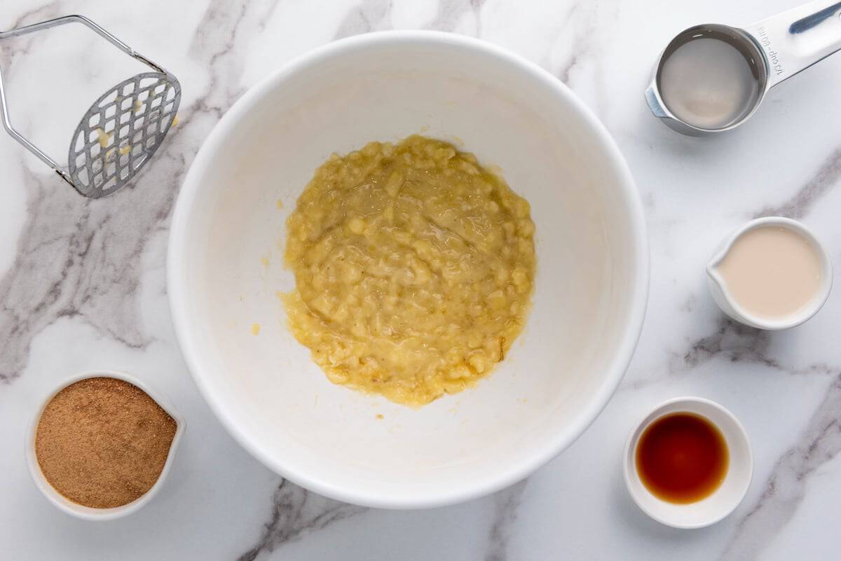 mashed bananas in a bowl 