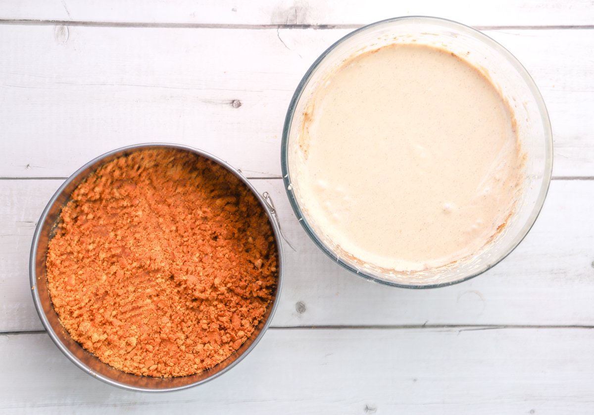 prepared crust and topping for a peanut butter gingerbread cheesecake